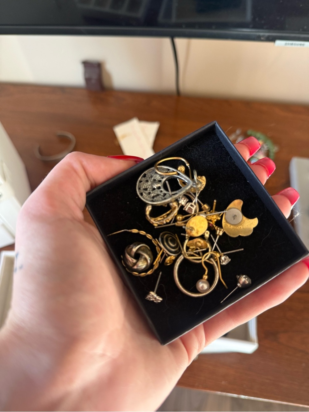 Assorted Earring Bundle - Single Pieces - Picture 5 of 5